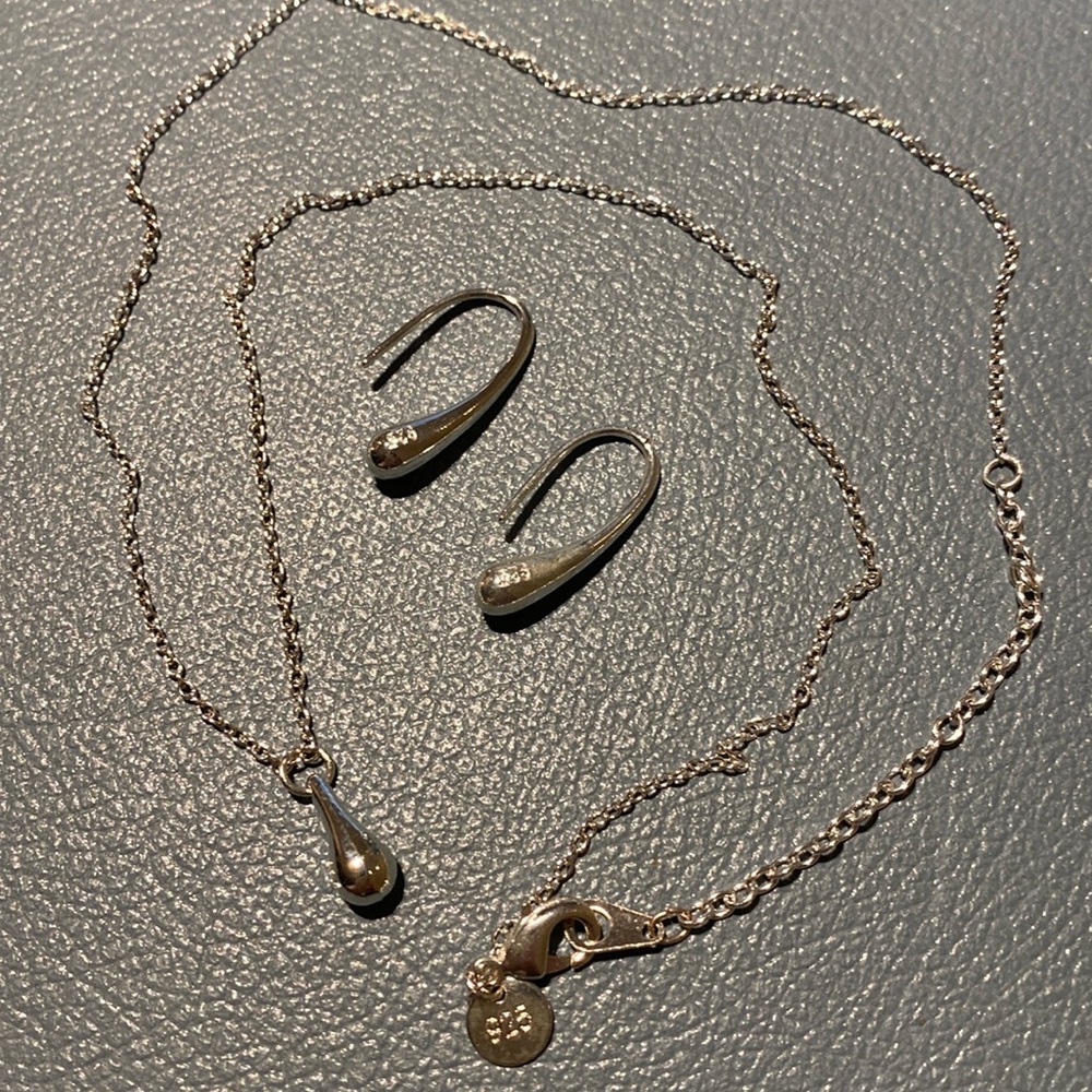 Sterling silver water droplet jewelry set, earrings and necklace!